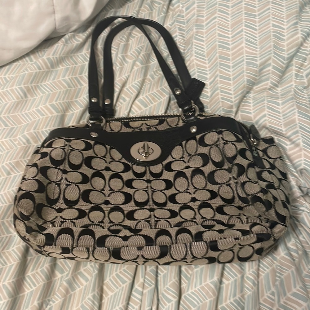 Coach bag with purple interior